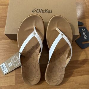 Olukai Honu Flip Flop- Women’s Size 8. Brand New.